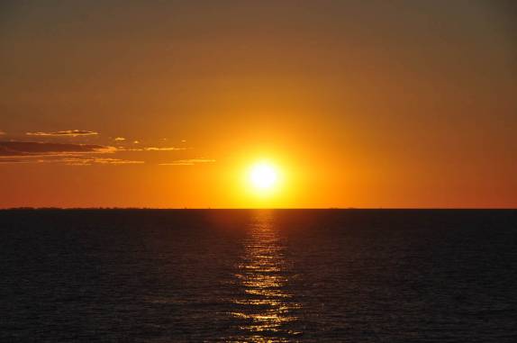 Nosso primeiro pôr-do-sol a bordo do Sea Spirit, saindo de Buenos Aires, na Argentina